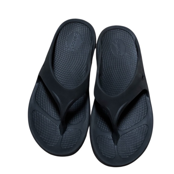 OOFOS Sandals - Picture 1 of 2